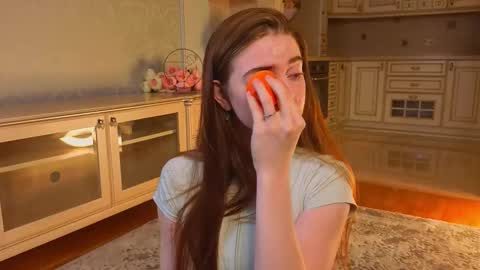 hello guys im Lilian online show from 11.26.25