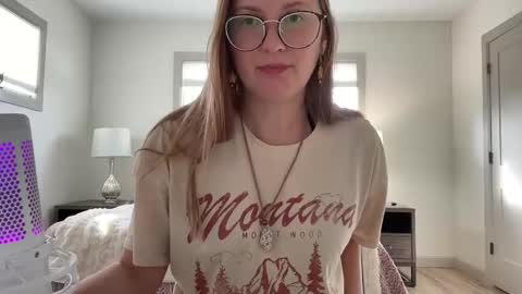 Snapshot of wanderlustjade chatting on 01.18.26 Jade Adonis online show from 01.18.26