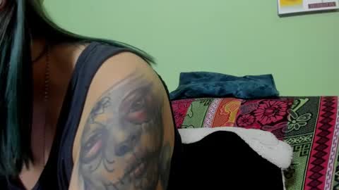 Waningrose  Lu online show from 02.14.25