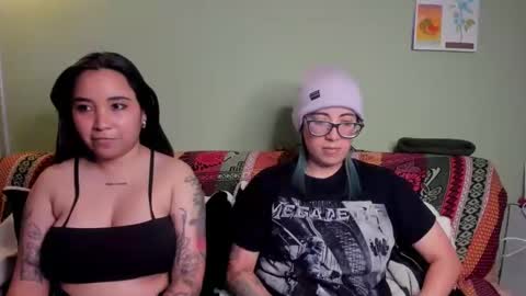 Waningrose  Lu online show from 02.16.25