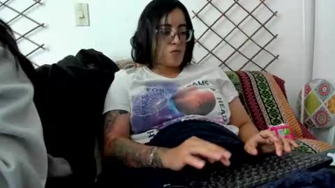 Snapshot of waningrosee chatting on 07.15.26 Waningrose Lu online show from 07.15.26