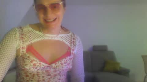 Snapshot of wannafeelitall chatting on 12.02.24 Emilia inst  online show from 12.02.24