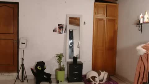 Snapshot of warrior_xena chatting on 10.05.25 warrior_xena online show from 10.05.25