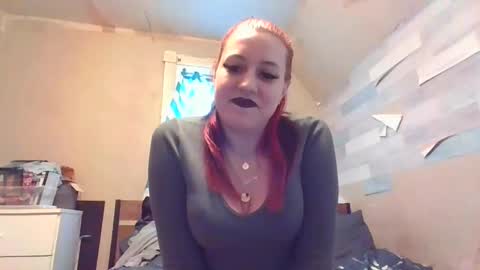 Snapshot of warwhore24 chatting on 12.27.24 warwhore24 online show from 12.27.24