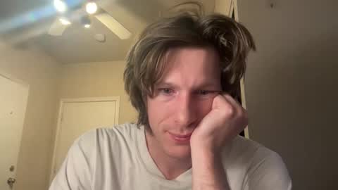 Im this ISH..CBs best male cam whore. OG. online show from 11.29.25