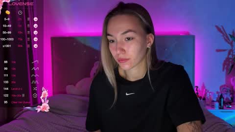 Snapshot of watergirl_ chatting on 11.23.25 Im saving up for a new car help me online show from 11.23.25