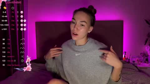 Snapshot of watergirl_ chatting on 11.29.25 Im saving up for a new car help me online show from 11.29.25