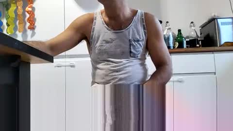 Snapshot of waterpolo66 chatting on 12.21.25 waterpolo66 online show from 12.21.25