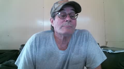 Snapshot of wbfarm chatting on 09.19.25 WB Farm online show from 09.19.25