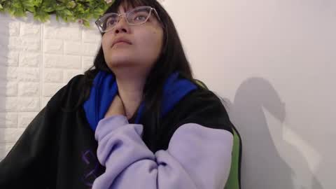 Trixie 3 online show from 02.21.25