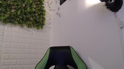 Trixie 3 online show from 02.22.25