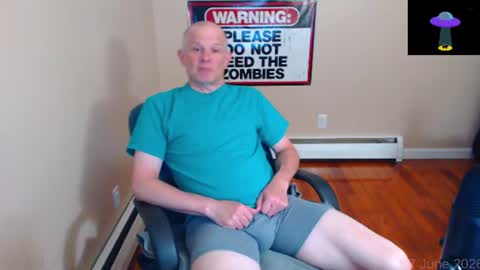 Snapshot of weird_chris chatting on 06.17.26 Chris online show from 06.17.26