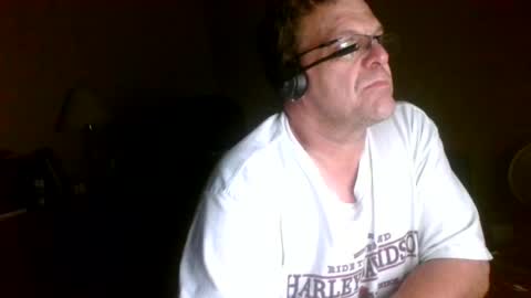 Snapshot of welderod chatting on 07.10.26 welderod online show from 07.10.26