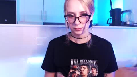 Snapshot of welliza chatting on 05.18.26 Liza online show from 05.18.26