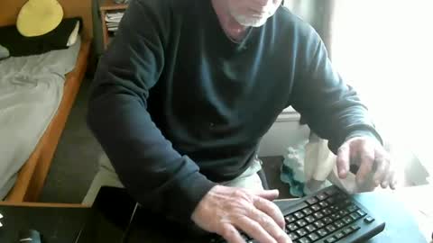 wellkrakenwell online show from 11.05.25