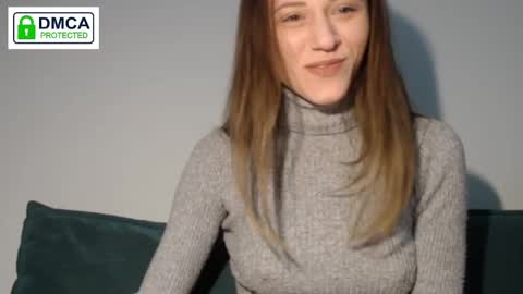 Snapshot of weltmilen chatting on 02.18.25 Milena online show from 02.18.25