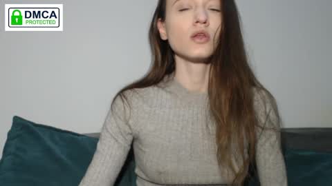 Snapshot of weltmilen chatting on 04.30.26 Milena online show from 04.30.26