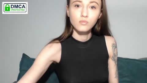 Snapshot of weltmilen chatting on 06.16.26 Milena online show from 06.16.26