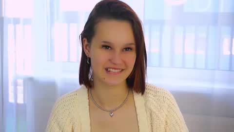 Nora online show from 09.10.25