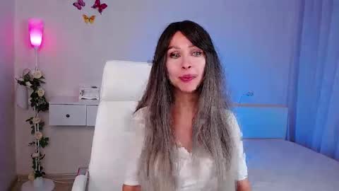 Wendi Foster online show from 11.07.25