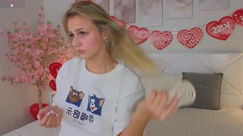 Im Wendy online show from 02.13.25