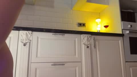 Snapshot of wendy_amber chatting on 01.05.25 Daisy    online show from 01.05.25