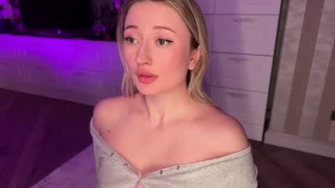 Snapshot of wendy_amber chatting on 02.03.25 Daisy    online show from 02.03.25