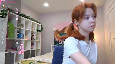 Snapshot of wendy_cutiex chatting on 12.18.25 Wendy online show from 12.18.25