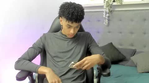 WES online show from 02.05.26