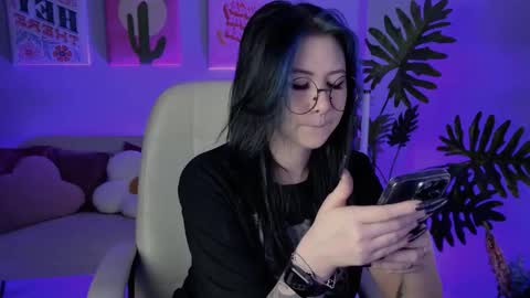 little girl who is always rightLisa online show from 01.12.26