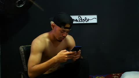 Snapshot of wesley_77 chatting on 05.21.26 wesley_77 online show from 05.21.26
