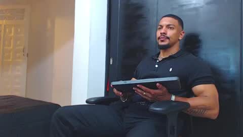 Wesley Rogger online show from 09.27.25