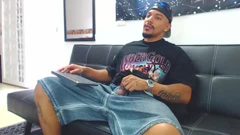 Wesley Rogger online show from 11.08.25