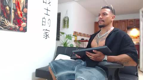 Wesley Rogger online show from 02.26.26