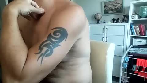 Snapshot of westernhimtim chatting on 10.01.25 westernhimtim online show from 10.01.25