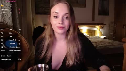 Lana online show from 11.18.25