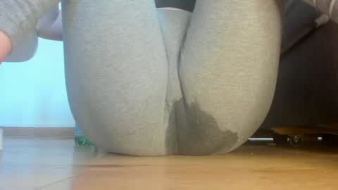 wet_pants2022 online show from 07.06.26