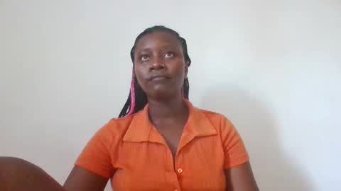 Snapshot of wet_pussieyy chatting on 11.25.25 wet_pussieyy online show from 11.25.25