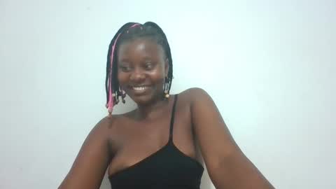 Snapshot of wet_pussieyy chatting on 11.26.25 wet_pussieyy online show from 11.26.25