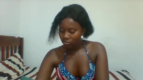 Snapshot of wet_pussieyy chatting on 11.29.25 wet_pussieyy online show from 11.29.25