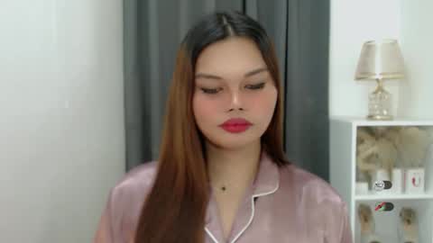 wet_velvet_xo online show from 02.14.26