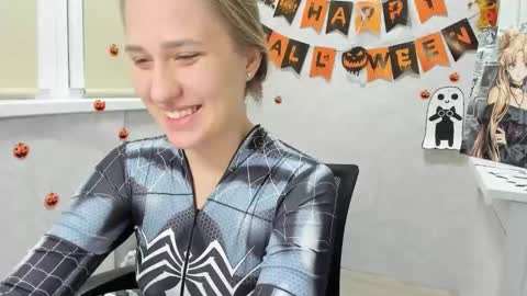 Sonya online show from 10.26.25