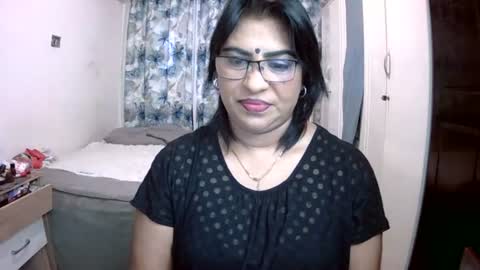 Snapshot of wetindian1971 chatting on 04.22.26 kavita online show from 04.22.26