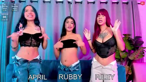 Snapshot of wetnaughtygirls chatting on 10.11.25 MY TEAM RUBBYAPRILRILEY online show from 10.11.25
