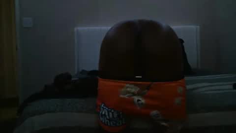 Snapshot of wetwildbigdick305 chatting on 01.21.25 wetwildbigdick305 online show from 01.21.25