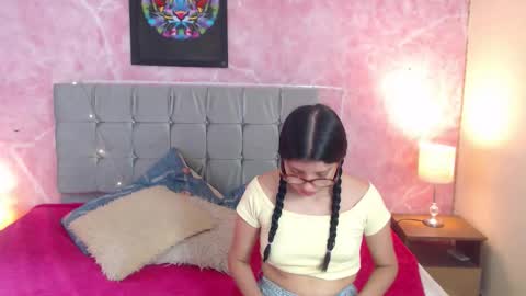 whanda online show from 10.04.25