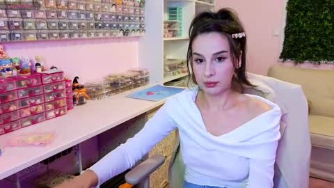 Victoria Maria online show from 09.30.25