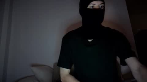 whispero_o online show from 11.04.25