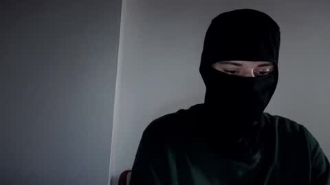 whispero_o online show from 12.23.25