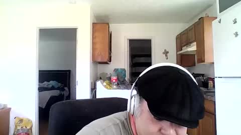 Snapshot of whiteboyguidx chatting on 12.19.25 Tony Floyd online show from 12.19.25